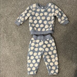 Hanna Andersson Blue and Cream Polka Dot Cozy Outfit Set